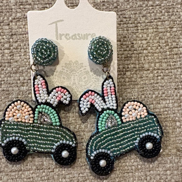 Beaded Bunny Car Earrings - Picture 1 of 1
